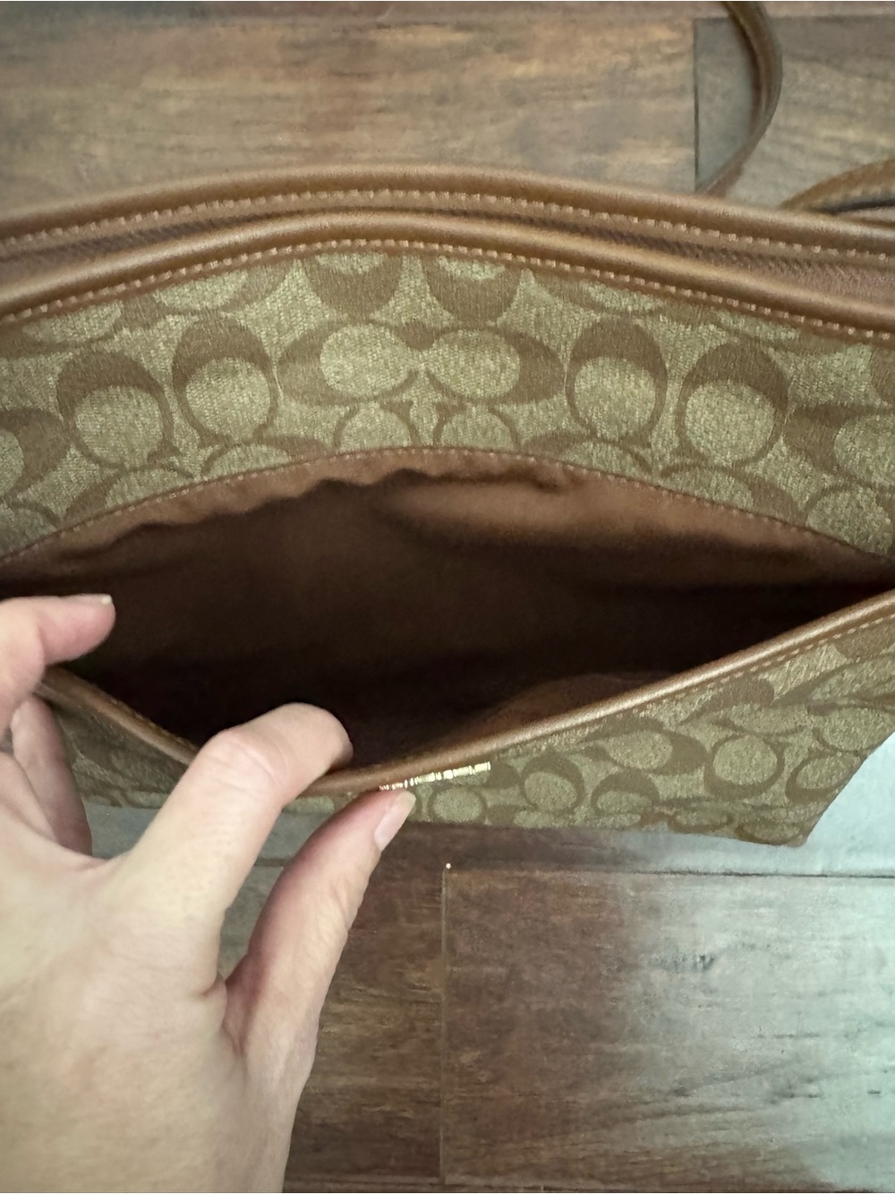 Coach Khaki & Brown Crossbody - Picture 4 of 13